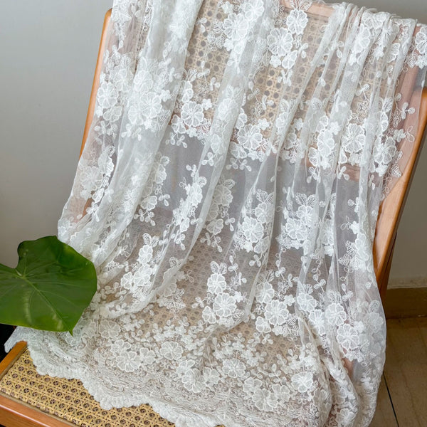 幅130cm 鮮やかな枝の花の刺繍チュールレース生地