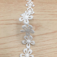 10 ヤード x 1.6 cm 幅プレミアム花刺繍水溶性ケミ​​カル レース リボン