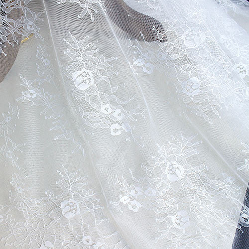 幅62インチ 刺繍入り中空編み花柄レース生地 ヤード単位 – iriz Lace