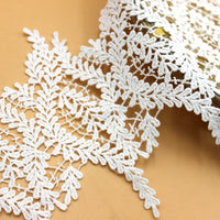 2 ヤード x 18cm 幅の枝の刺繍の結婚式のレースのアップリケの化学レースのアップリケ