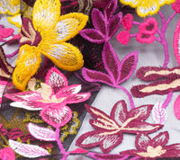 幅140cm×長さ95cm 高級紫花刺繍レース生地