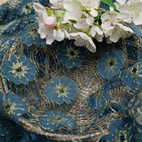 幅150cm x 長さ95cm クラシカルな中空花柄刺繍レース生地