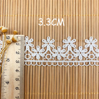 4.5 ヤード x 3.3 cm 幅レトロ花柄レース リボン