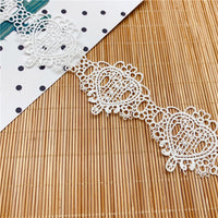 4.5 ヤード x 4.2 cm 幅レトロ ハート形刺繍水溶性レース リボン