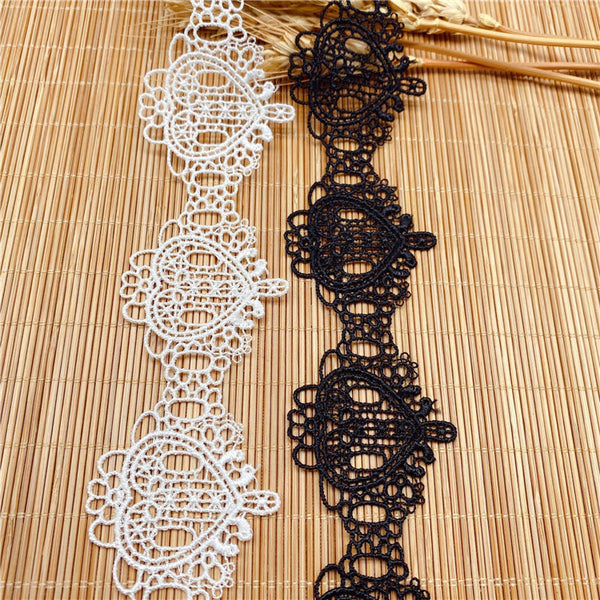 4.5 ヤード x 4.2 cm 幅レトロ ハート形刺繍水溶性レース リボン