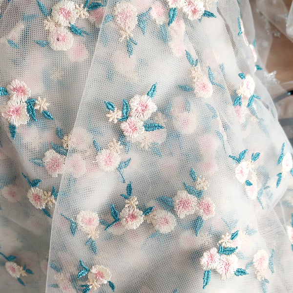 幅140cm×長さ95cm プレミアムチュール花柄刺繍レース生地