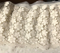 幅21cmの2ヤードの中空花柄刺繍コットンレース装飾レース