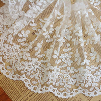 幅27cmの葉の枝の刺繍の堅いチュールのレースの生地の2ヤード