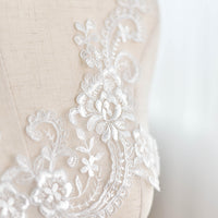 1PC of V Shape Floral Embroidery Bridal Wedding Dress Collar Chest Lace Patches Applique