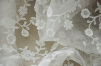 幅130cm×丈90cm プレミアムオーガンジー 立体花柄刺繍 ブライダル ウェディングレース