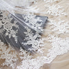 130cm の幅 Sequined 花の刺繍のヤードによる結婚式のレースの生地