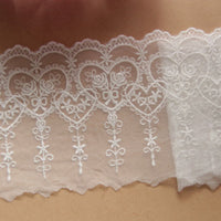 3 Yards of 10cm Width Flor Rose and Heart Shape Embroidery Lace Trim
