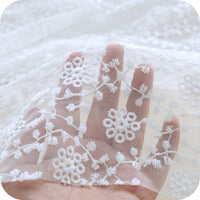 51 インチ幅のブドウの木と花刺繍コットン レース生地ヤード