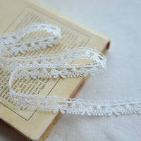 5 Yards of 1.5cm Width Bow Pattern Embroidery Sewing Lace Embellishment Ribbon