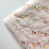 幅150cm×長さ95cm 上品な鮮やかな花柄刺繍チュールレース生地