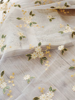 130cm幅の枝の花の庭による刺繍のレースの生地